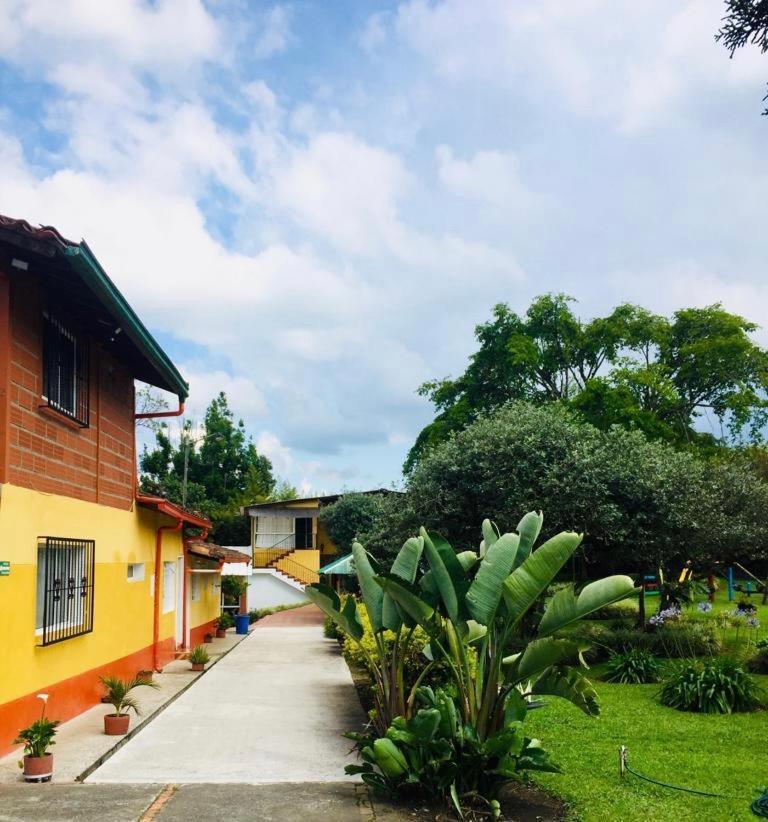 Finca Hotel La Ponderosa リオネグロ エクステリア 写真